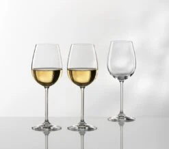 Oldenhof Clara Witte Wijnglas 320 Ml Kristalglas 6 Stuks 5 Oldenhof Clara Witte Wijnglas 320 Ml Kristalglas 6 Stuks -Tafelgerei Verkoop 010 203 002 clara weisswein 320ml ii