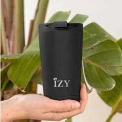 IZY Mugs Drinkbeker 350 Ml Black Rvs 7 IZY Mugs Drinkbeker 350 Ml Black Rvs -Tafelgerei Verkoop izy mugs x silver lifestyle min