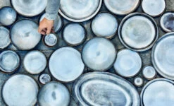 Serax Pure Bord M ø 23,5 Cm Keramiek Blue Glazed -Tafelgerei Verkoop pure 2020 1 990x600 20